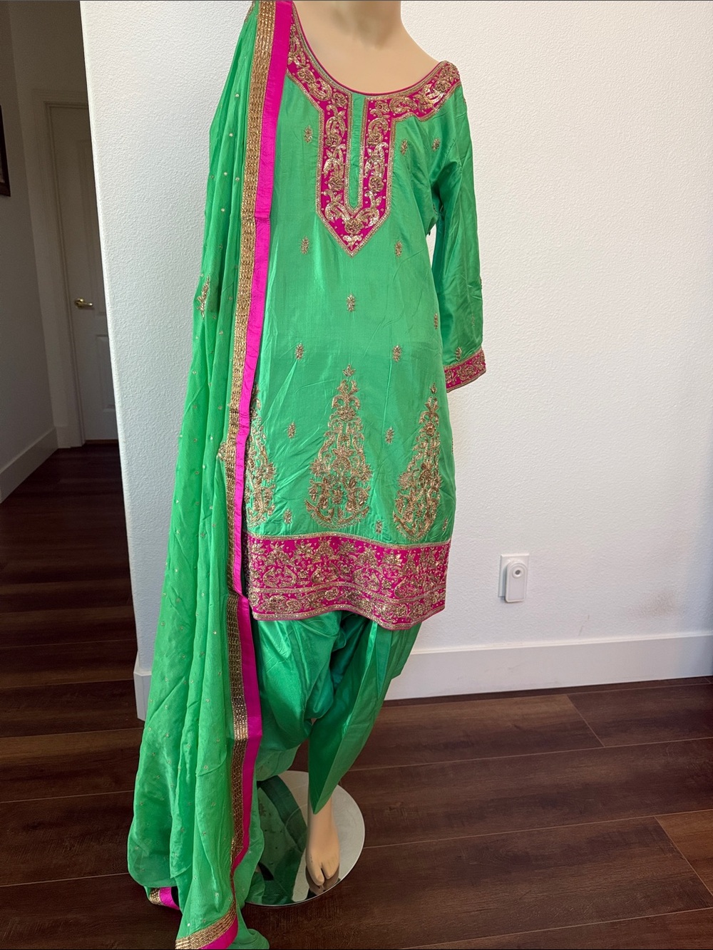 Brand New Women’s Punjabi Suit